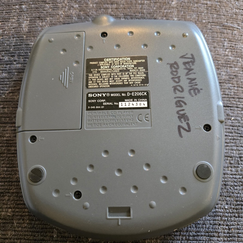 Sony Discman Car Ready ESP2 Digital Mega Bass Portable‎ CD Player D-E206CK Read! - Picture 5 of 6